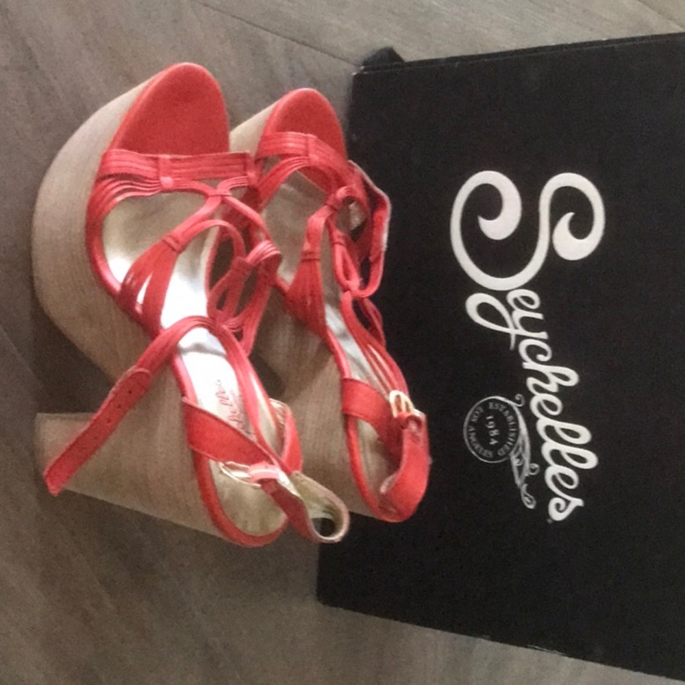 NEW SEYCHELLES Orange leather sandal